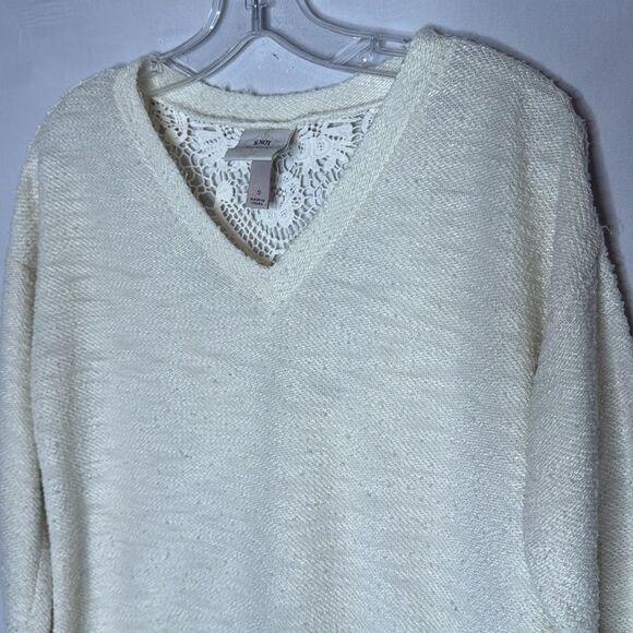 Knox Rose Cream V-Neck Sweater. Size Small. - Picture 3 of 6